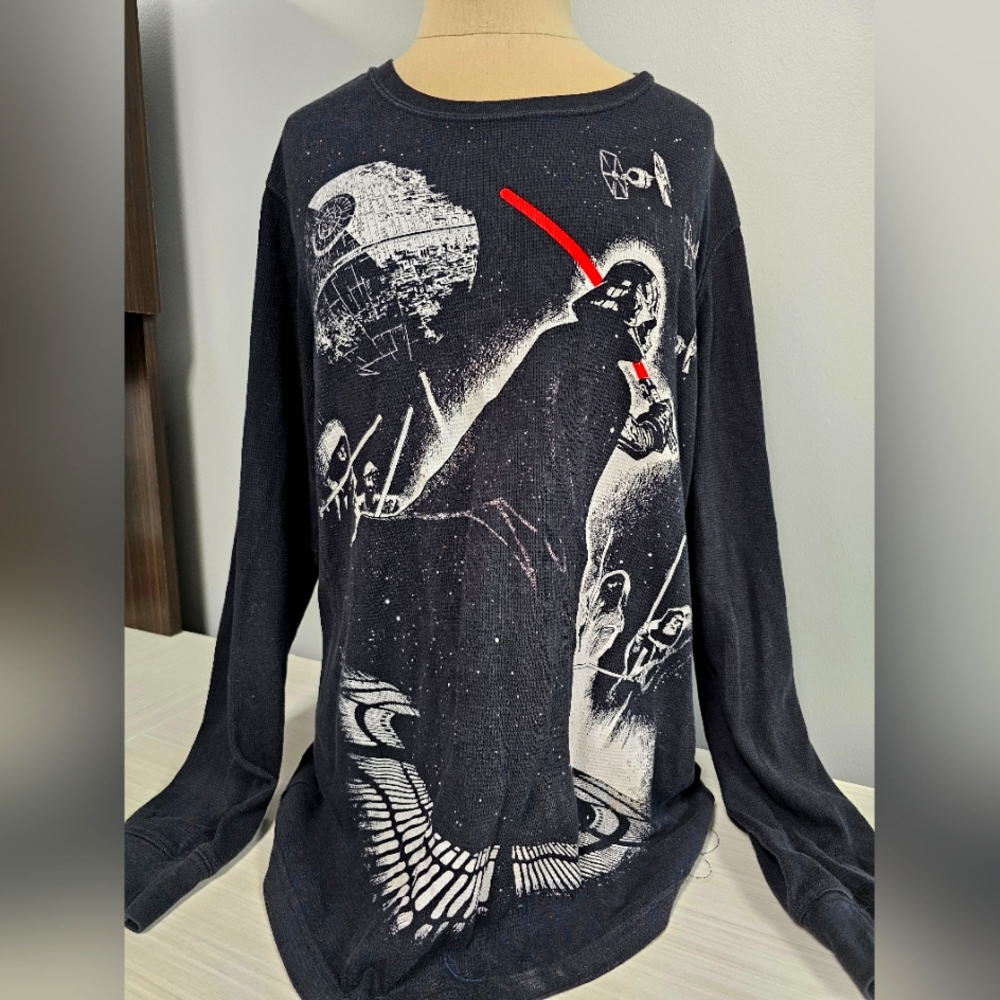 Rare Star War Darth Vader vs Jedi long sleeve XL